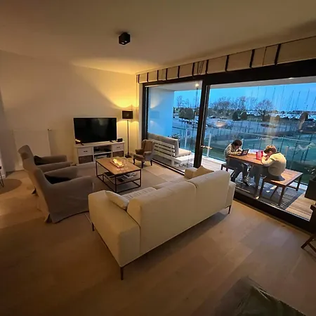 Apartment Ruim En Modern Ideaal Gelegen Tussen Zee En Jachthaven *