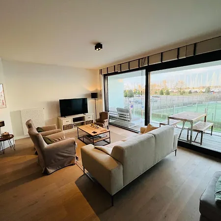 Ruim En Modern Ideaal Gelegen Tussen Zee En Jachthaven *